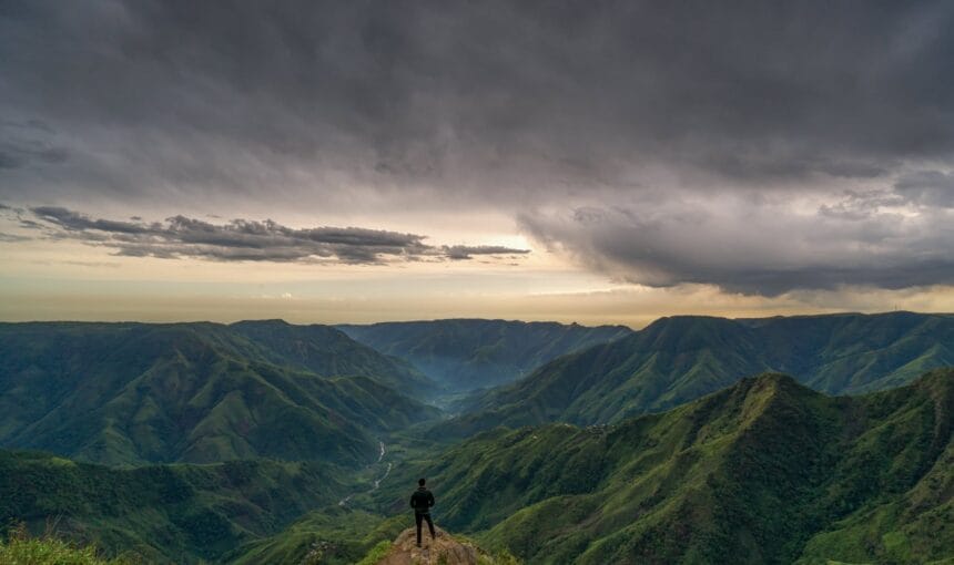Meghalaya Travel Guide: Places, Waterfalls, Weather, Map & Best Time to Visit