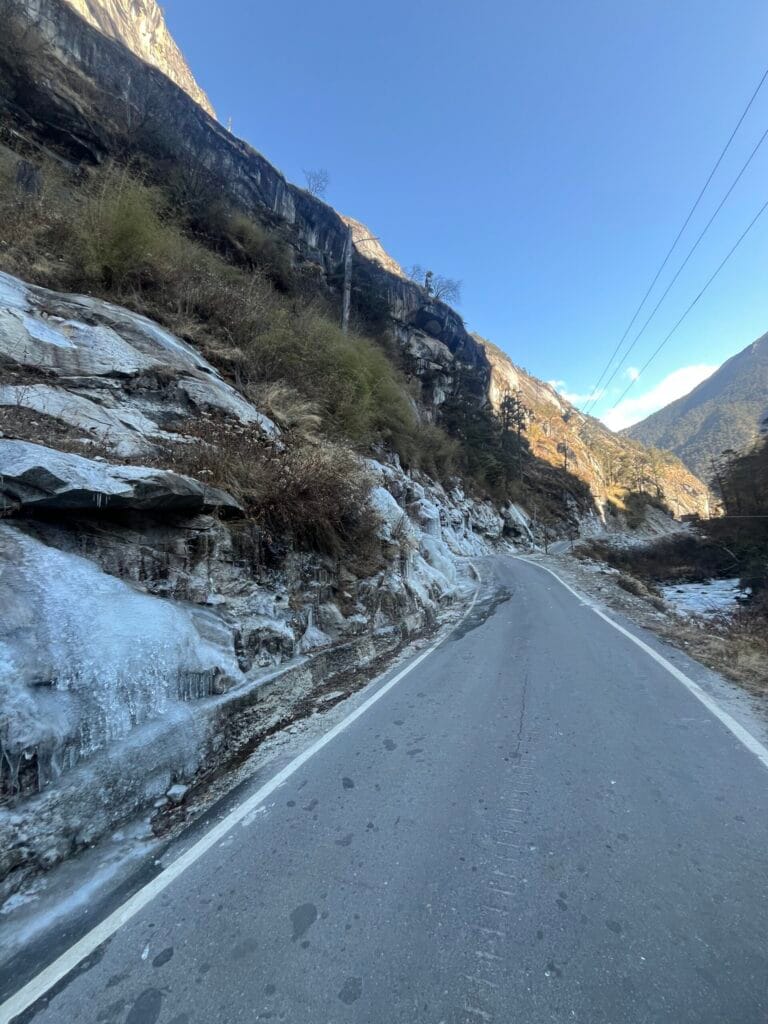 Road to Mago chuna Valley 4