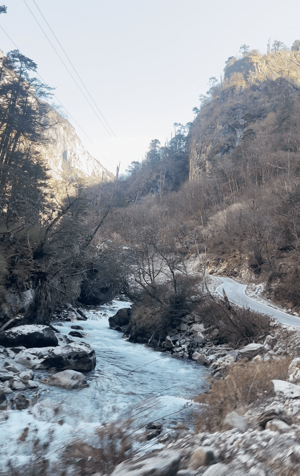 Road to Mago chuna Valley 1